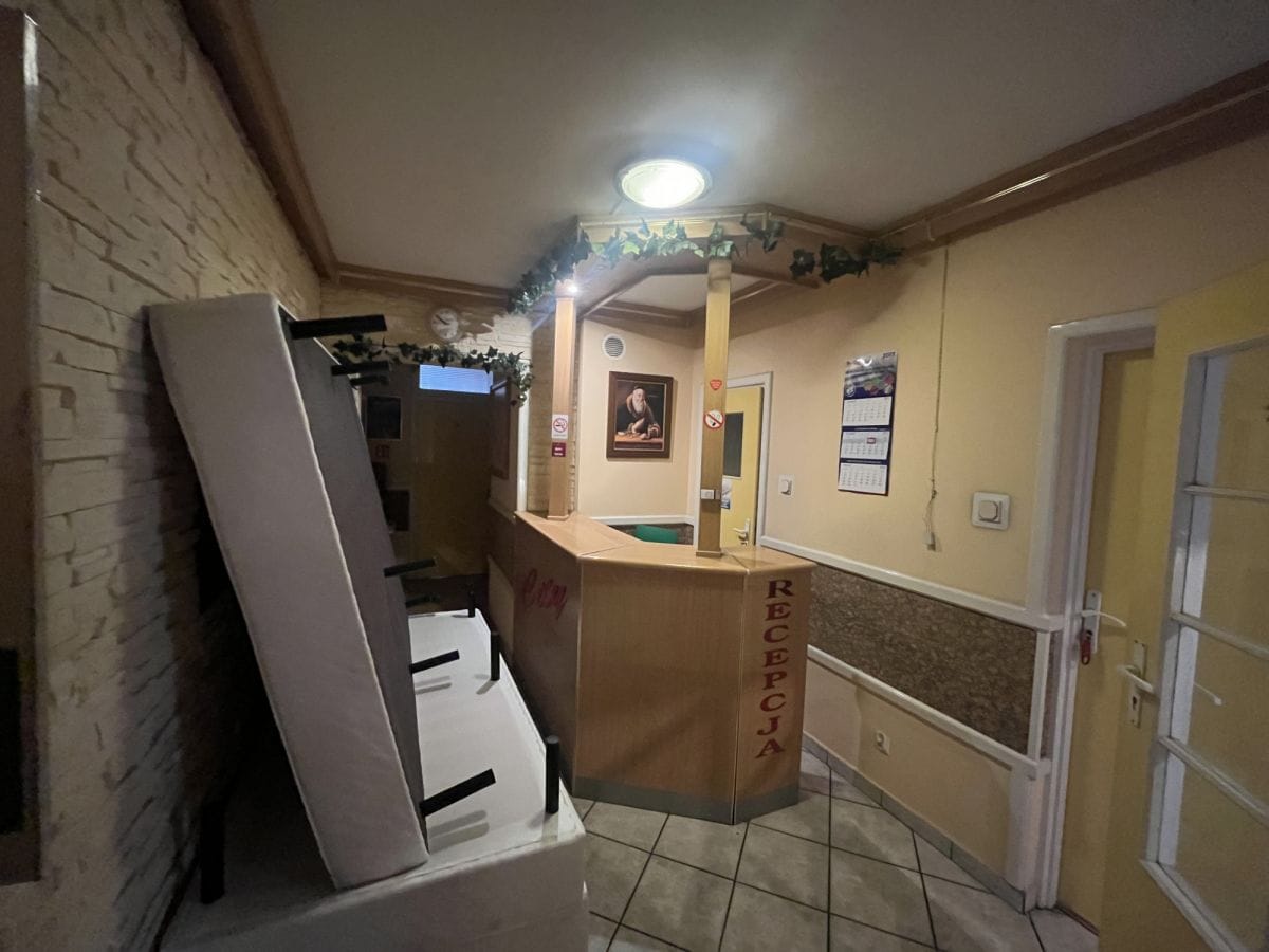 Dom 30 pokojowe na Sprzedaż