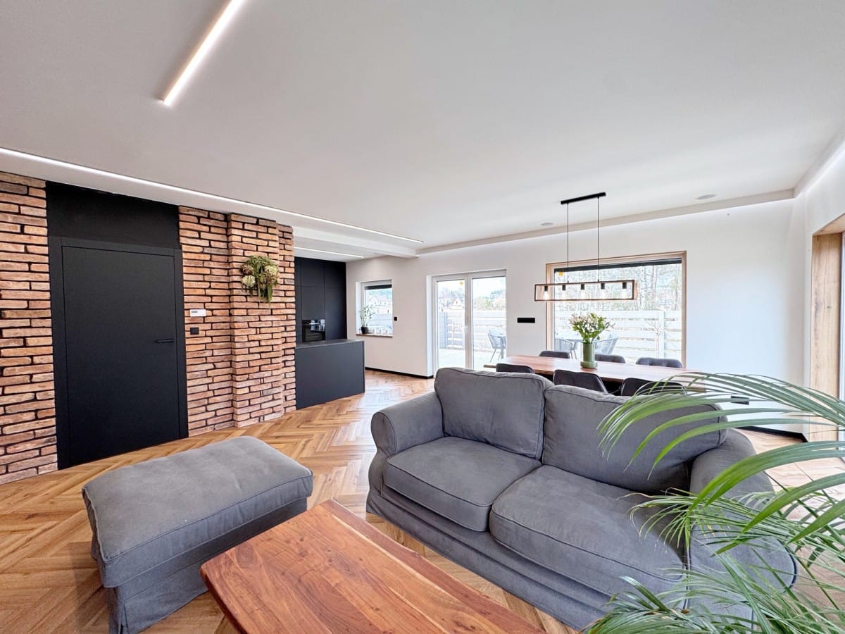 Dom 4 pokojowe na Sprzedaż