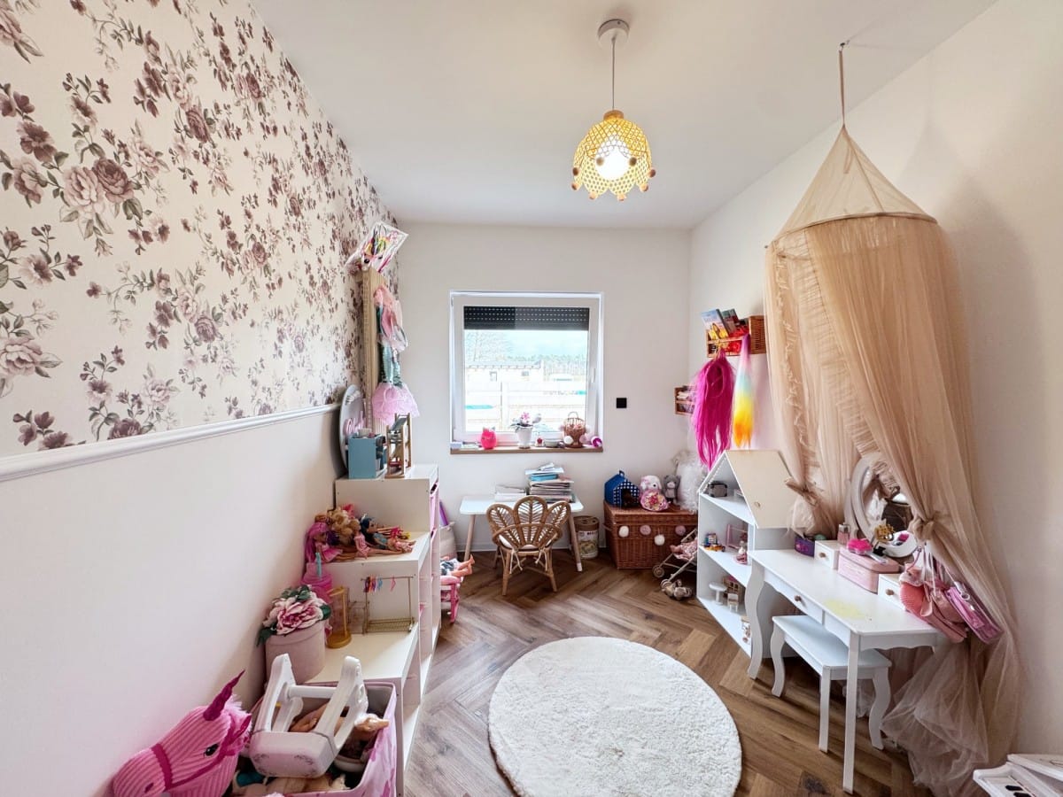 Dom 4 pokojowe na Sprzedaż