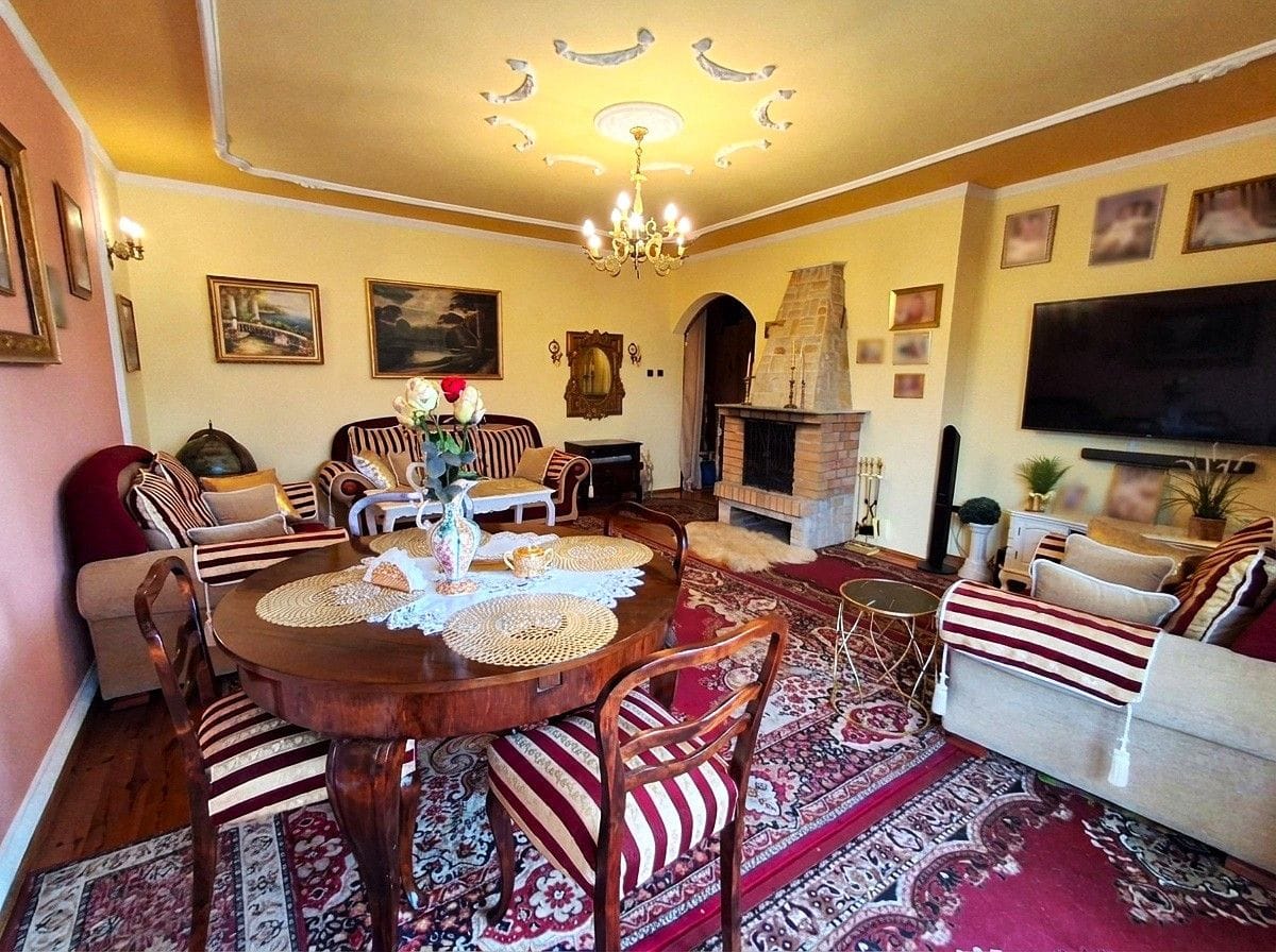 Dom 5 pokojowe na Sprzedaż