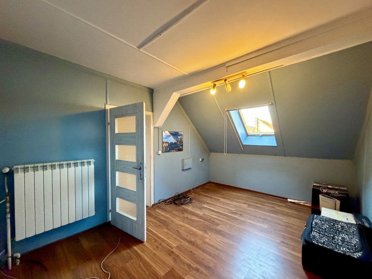 Dom 9 pokojowe na Sprzedaż