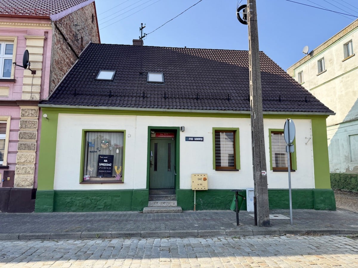Dom 9 pokojowe na Sprzedaż