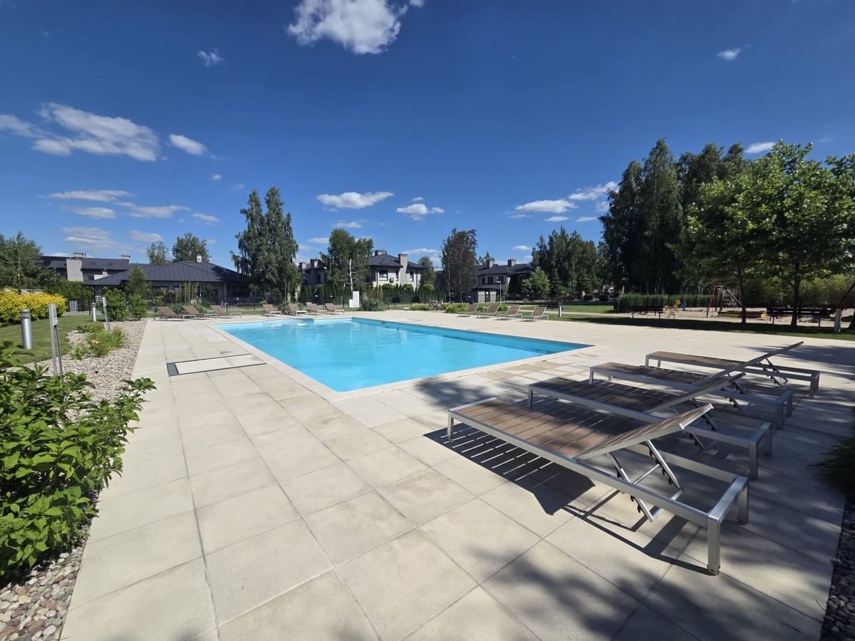 Dom 5 pokojowe na Sprzedaż