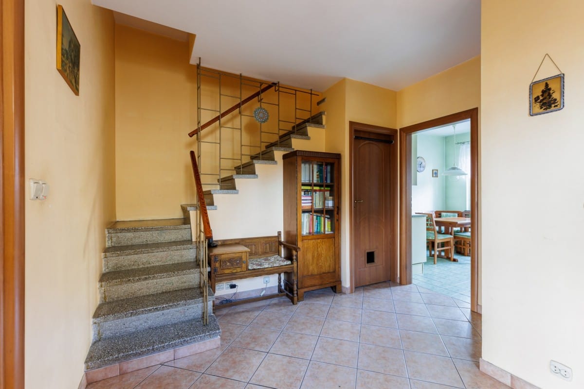 Dom 5 pokojowe na Sprzedaż