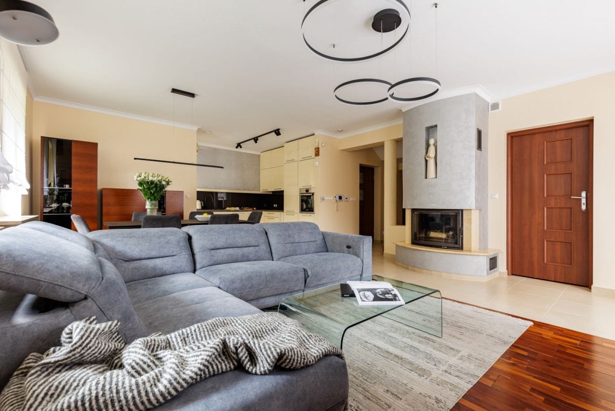 Dom 5 pokojowe na Sprzedaż