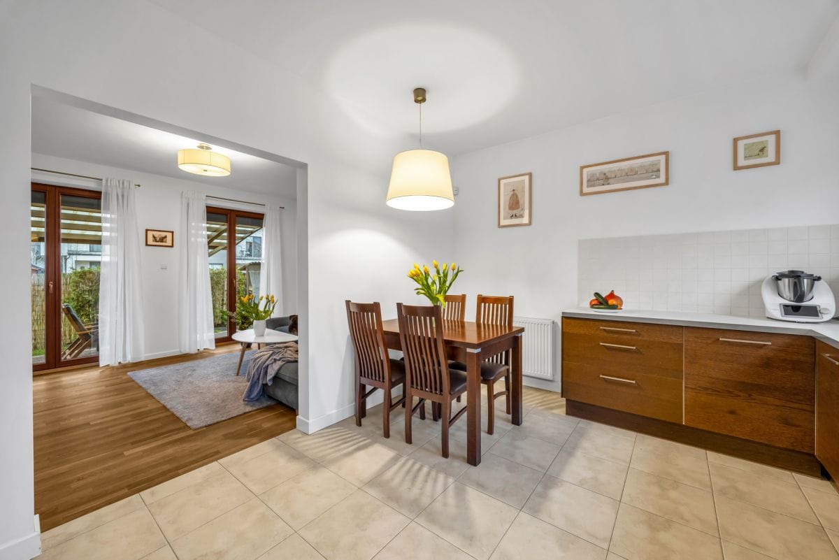 Dom 5 pokojowe na Sprzedaż