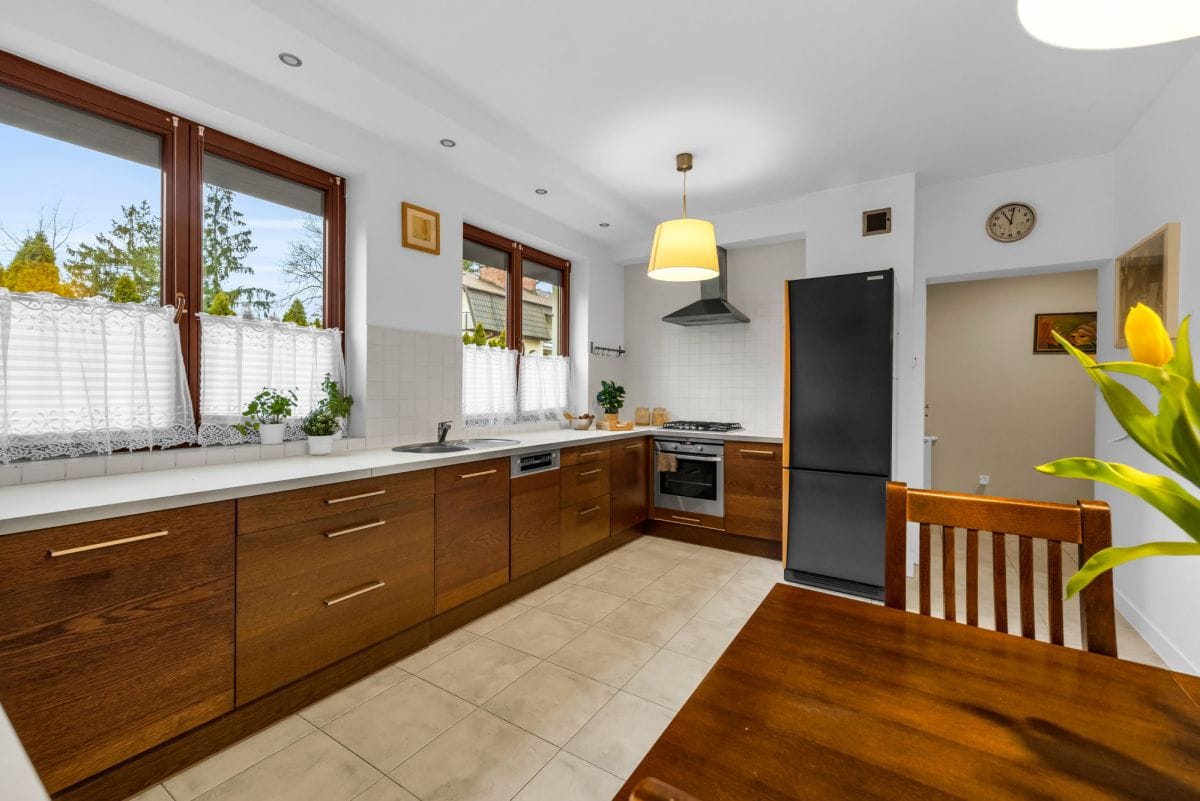 Dom 5 pokojowe na Sprzedaż