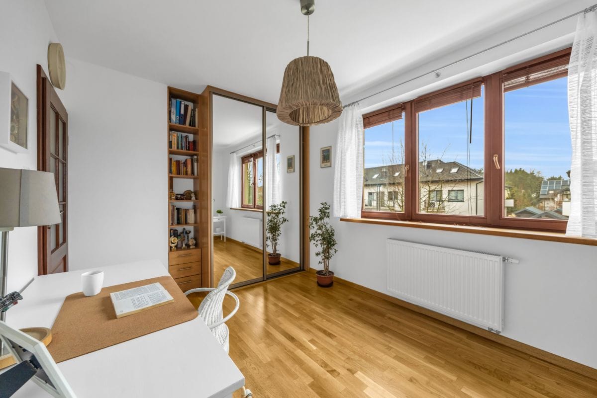 Dom 5 pokojowe na Sprzedaż