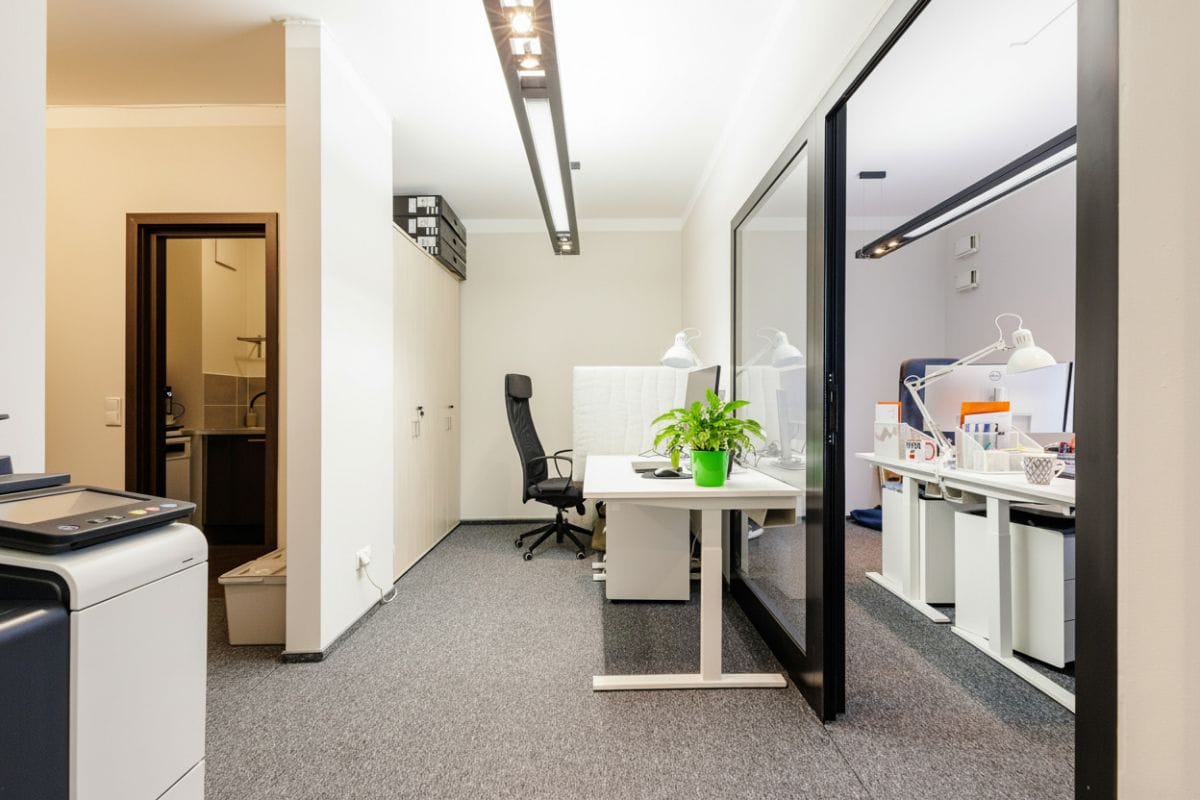 Lokal użytkowy  pokojowe na Sprzedaż