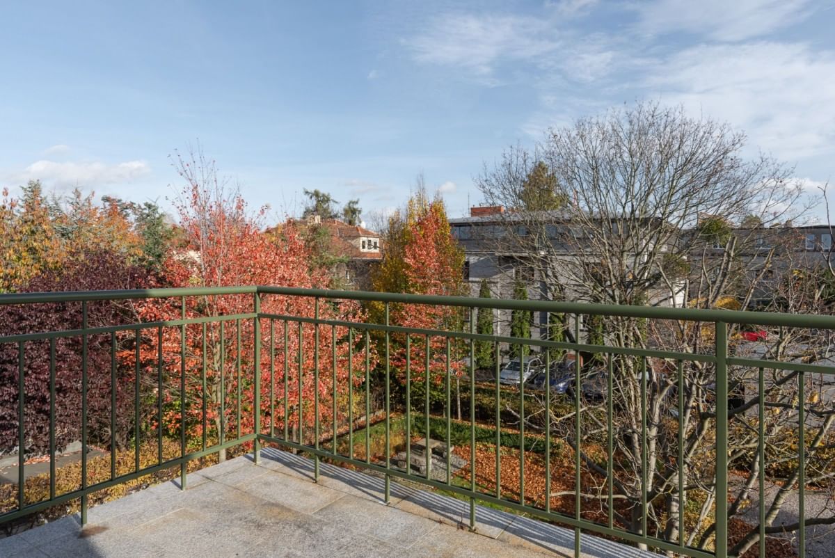 Dom 15 pokojowe na Sprzedaż