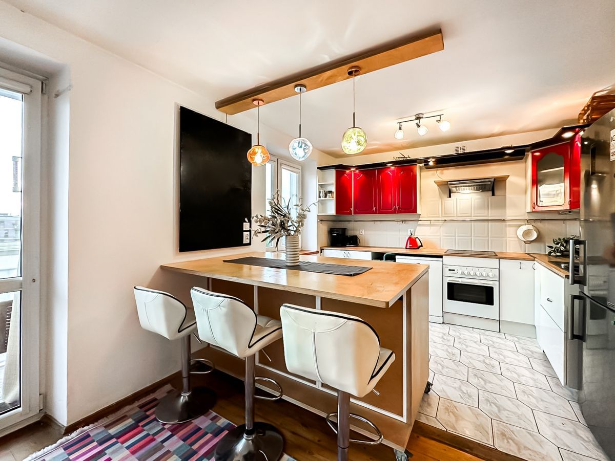 Mieszkanie 4 pokojowe na Sprzedaż