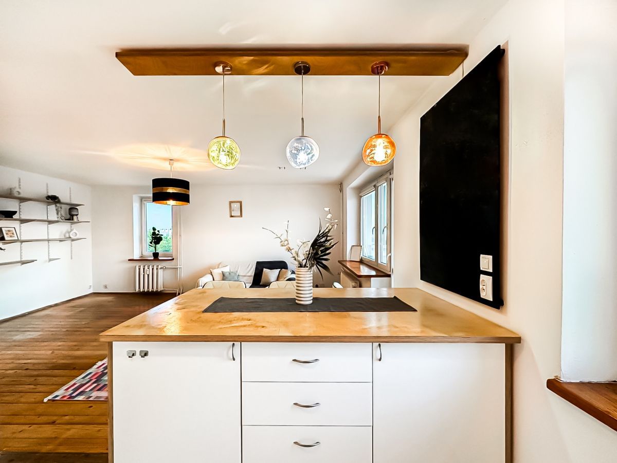 Mieszkanie 4 pokojowe na Sprzedaż