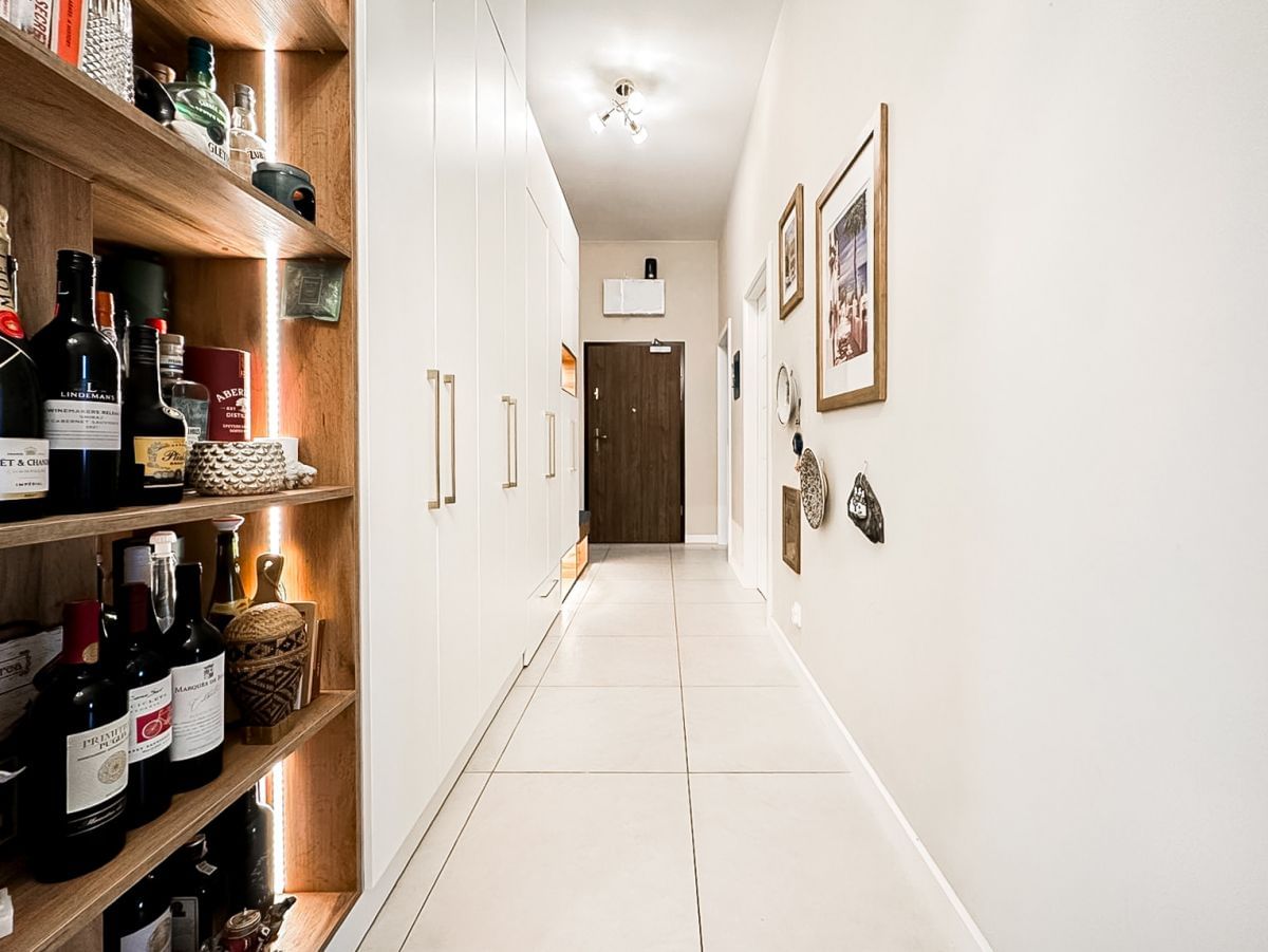 Mieszkanie 4 pokojowe na Sprzedaż