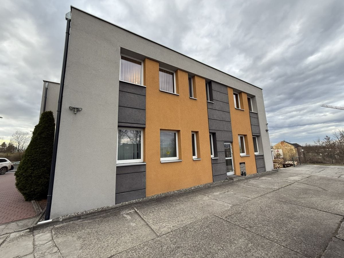 Lokal użytkowy  pokojowe na Sprzedaż