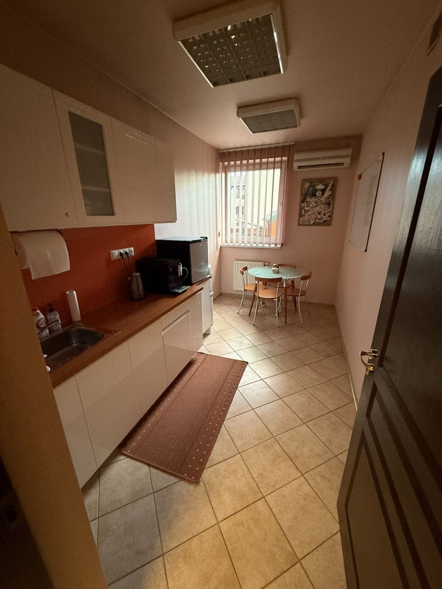 Lokal użytkowy  pokojowe na Sprzedaż