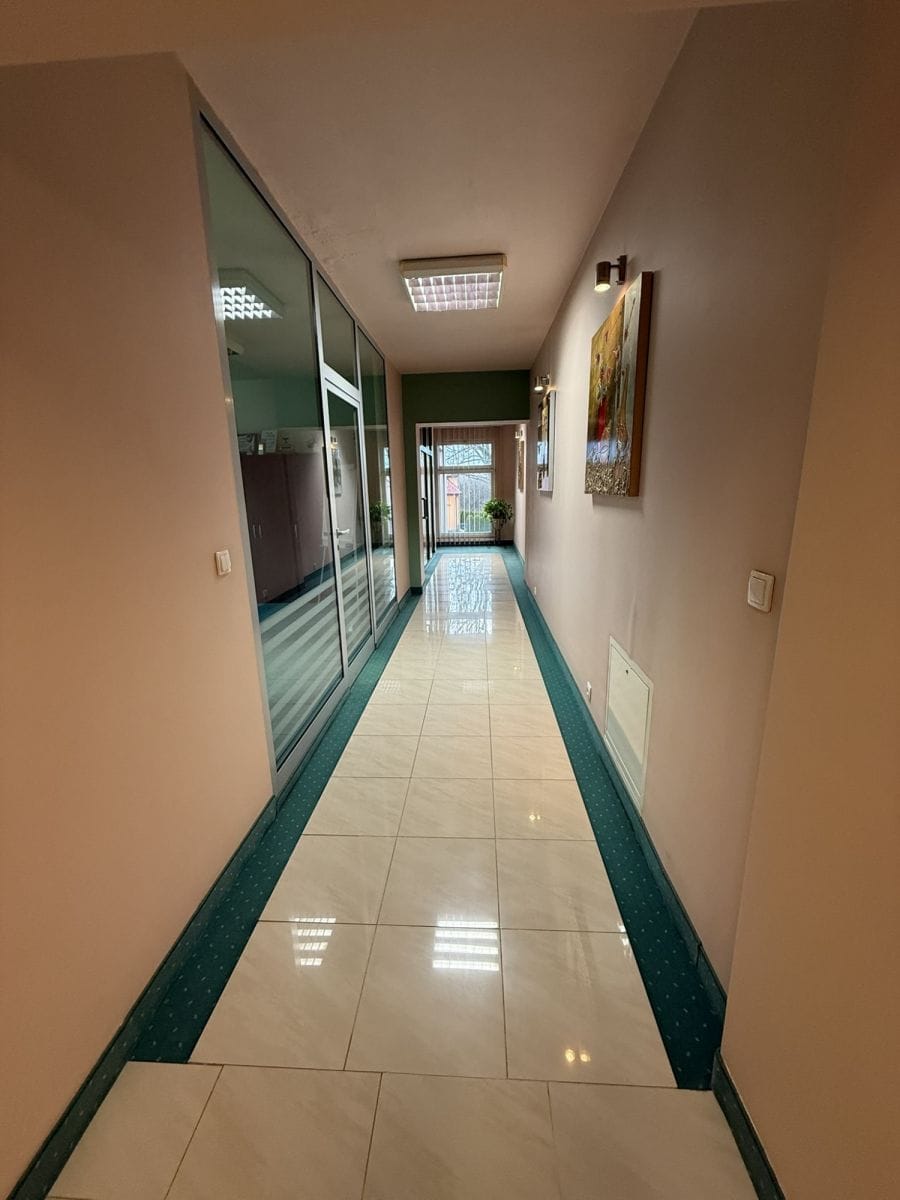 Lokal użytkowy  pokojowe na Sprzedaż