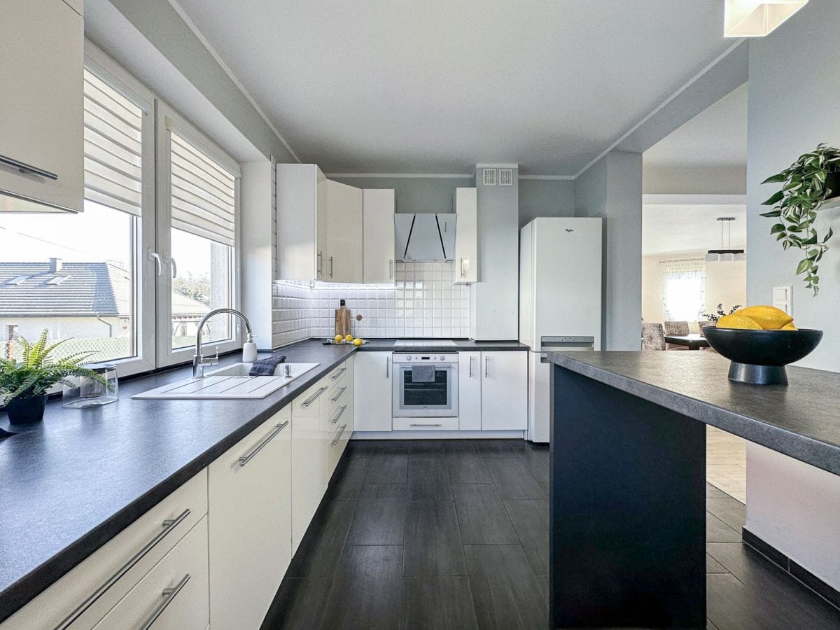 Dom 5 pokojowe na Sprzedaż