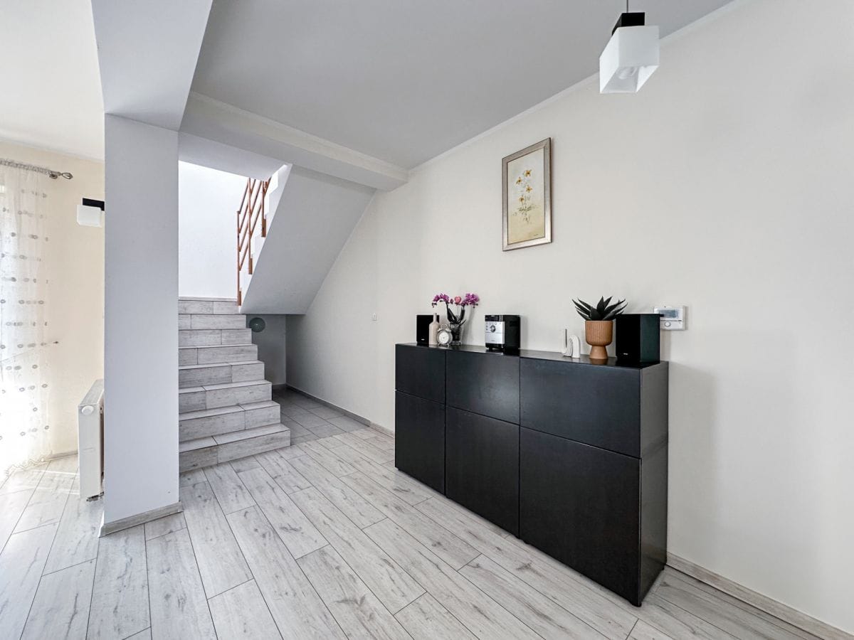 Dom 5 pokojowe na Sprzedaż