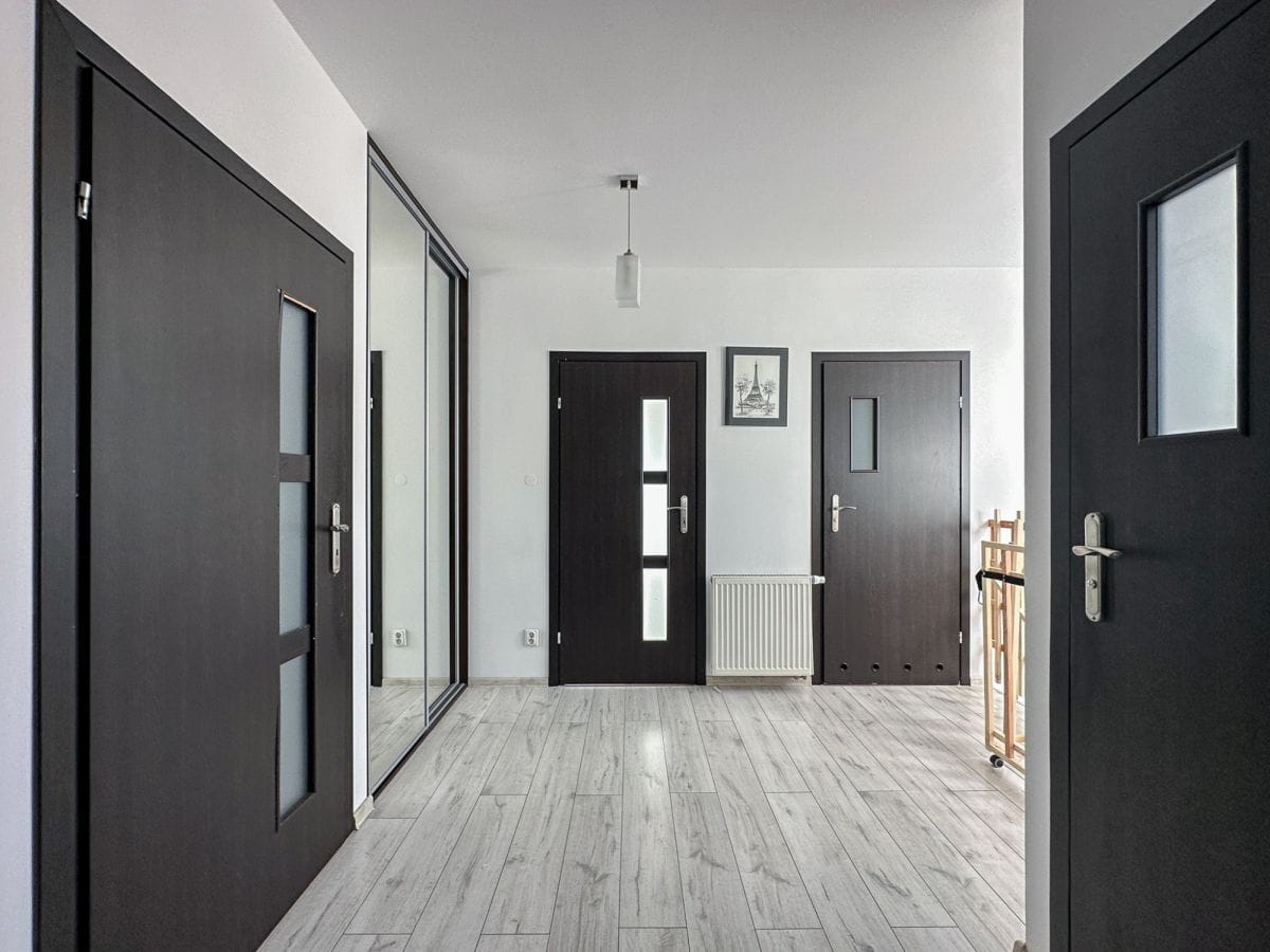 Dom 5 pokojowe na Sprzedaż