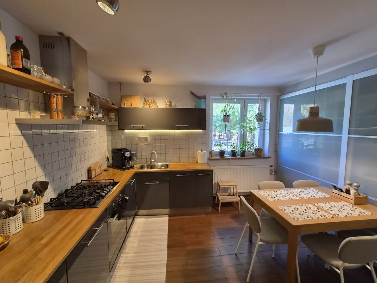 Dom  pokojowe na Sprzedaż