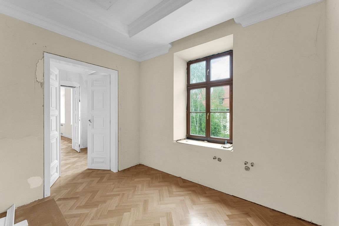 Mieszkanie 5 pokojowe na Sprzedaż