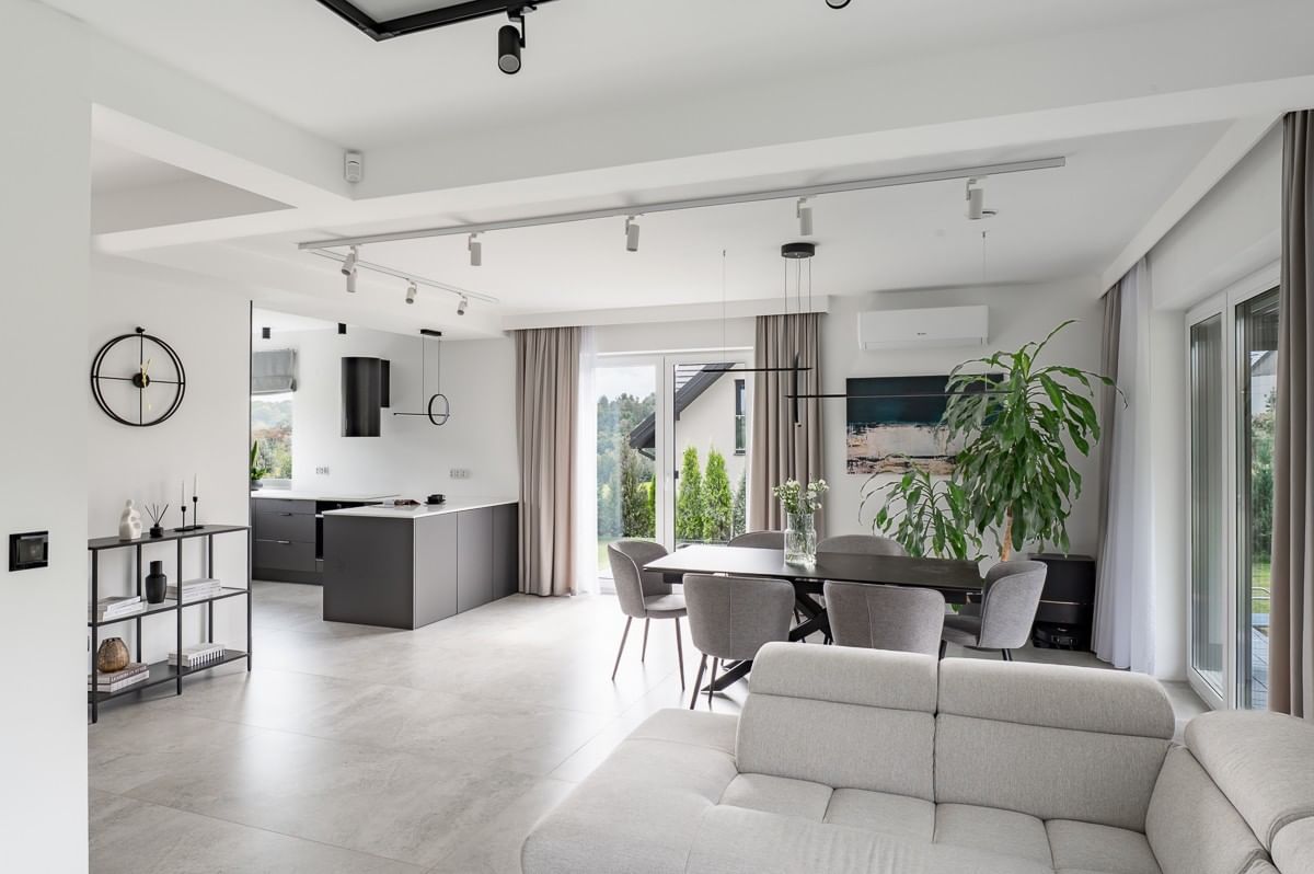 Dom 5 pokojowe na Sprzedaż