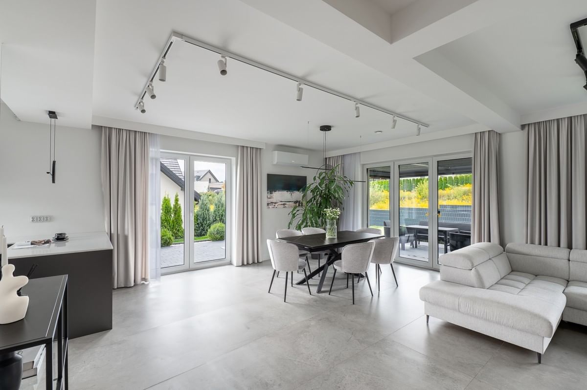 Dom 5 pokojowe na Sprzedaż