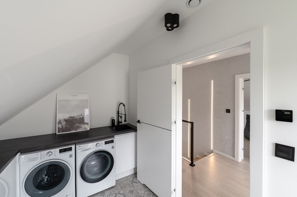 Dom 5 pokojowe na Sprzedaż