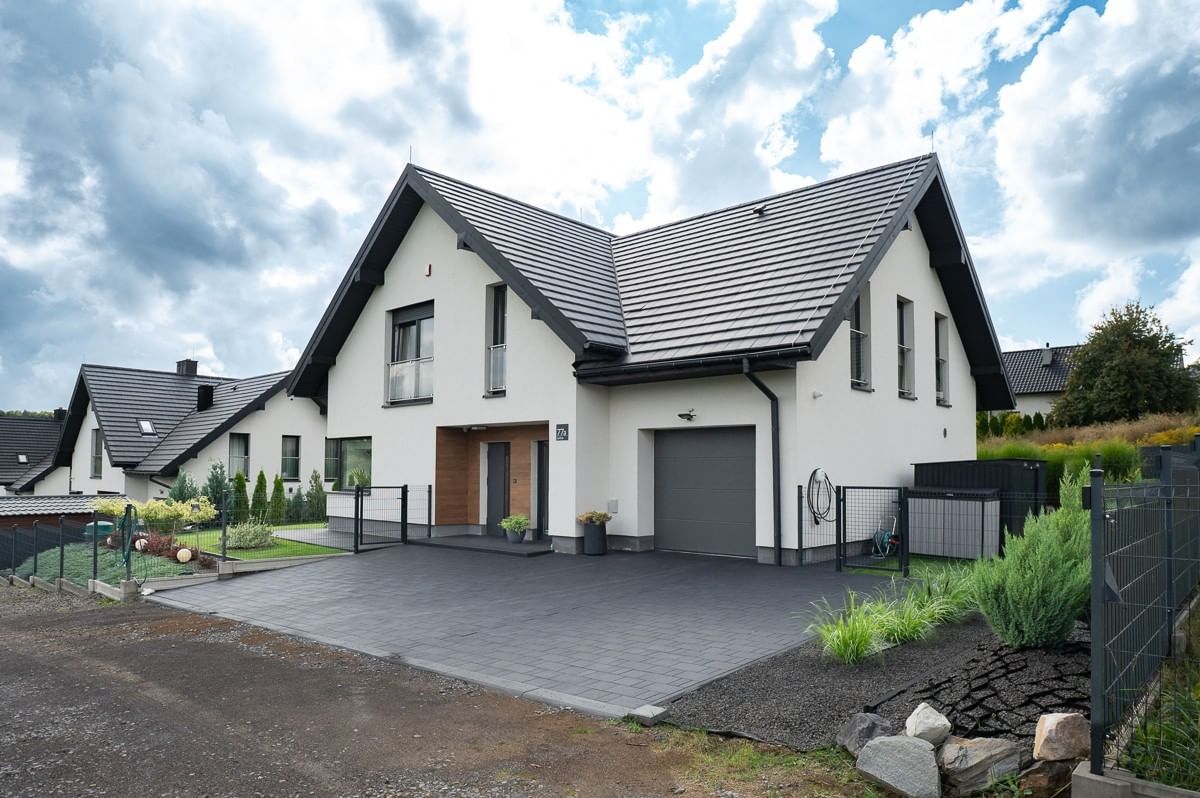 Dom 5 pokojowe na Sprzedaż