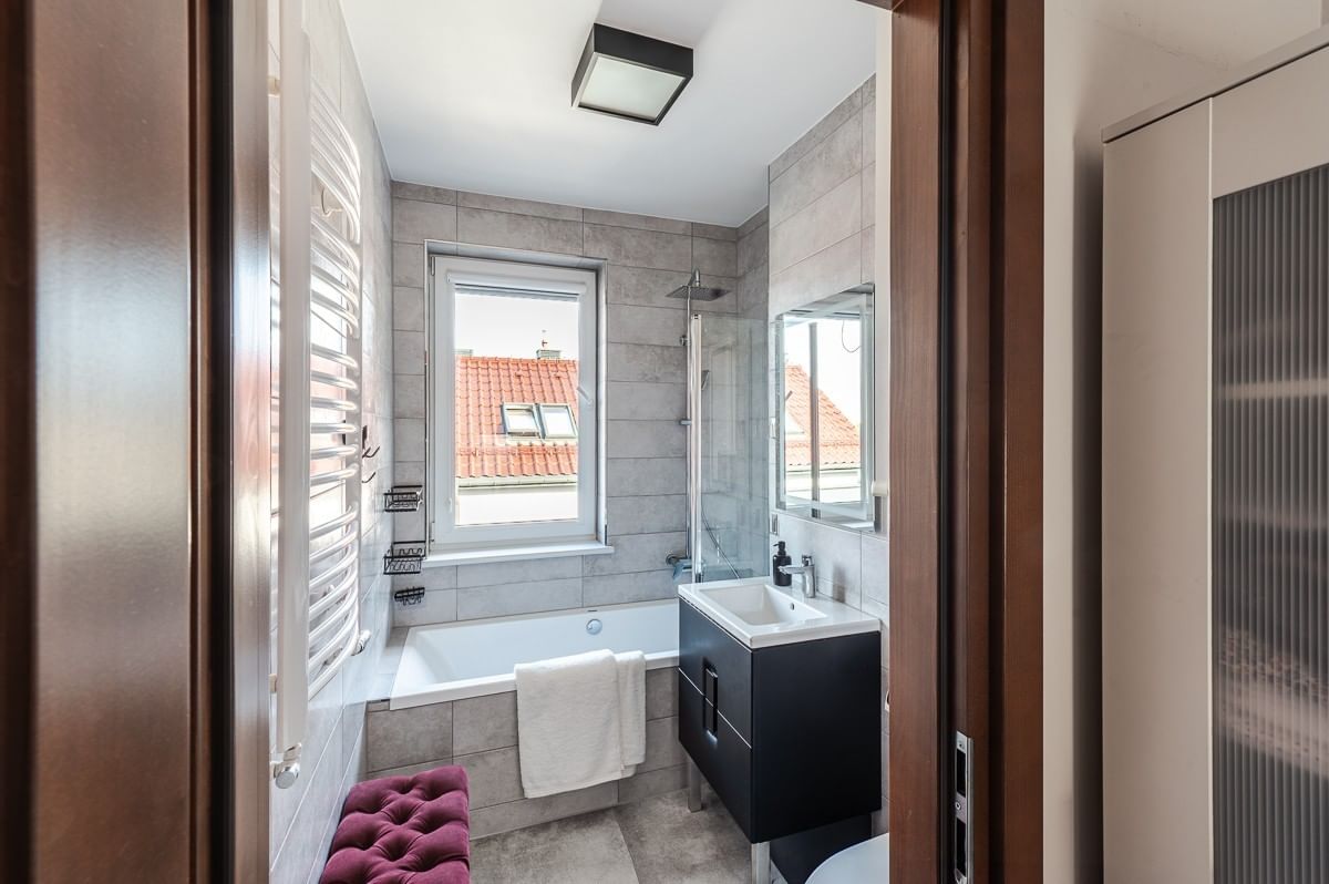 Mieszkanie 4 pokojowe na Sprzedaż