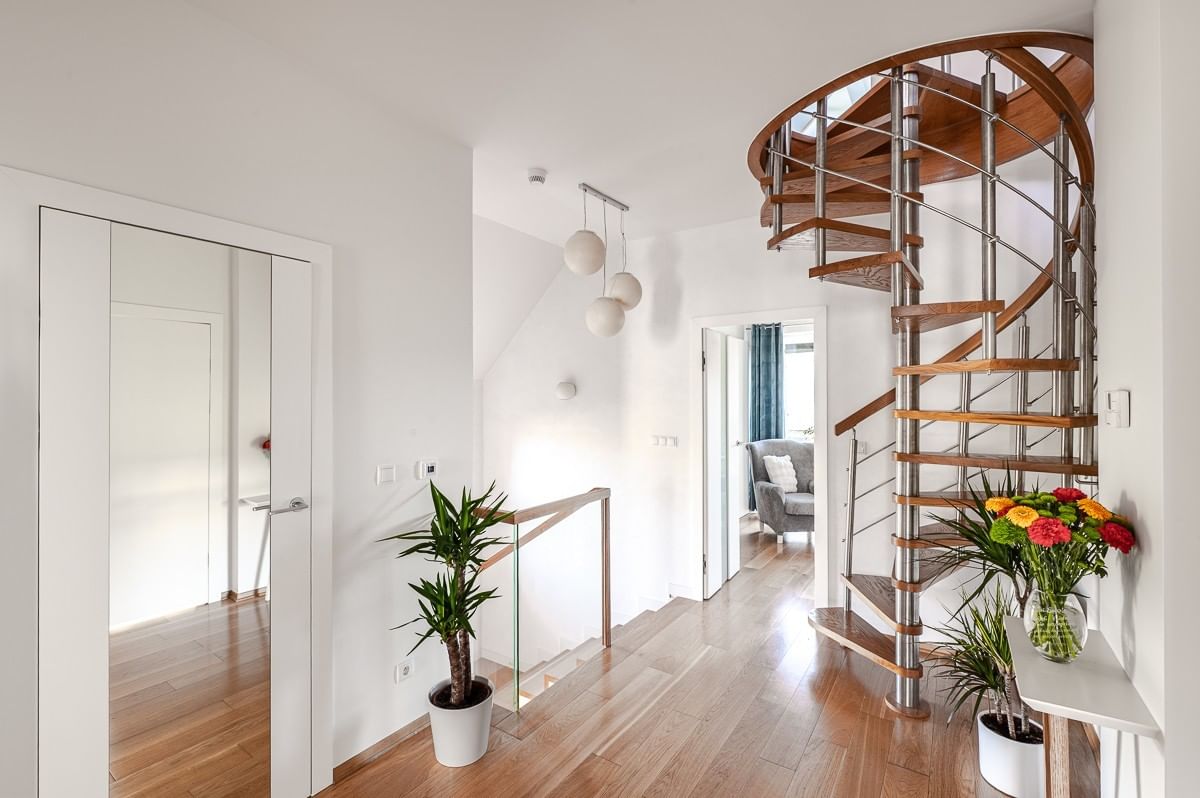 Dom 5 pokojowe na Sprzedaż