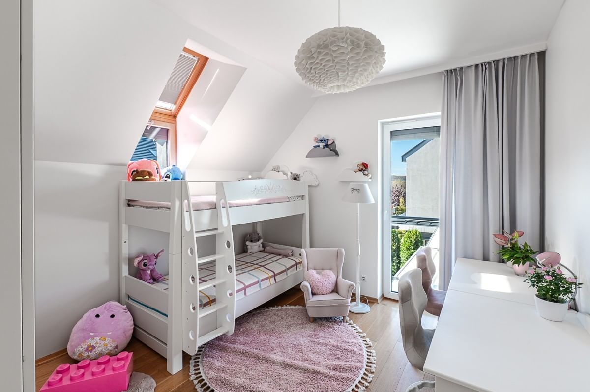 Dom 5 pokojowe na Sprzedaż