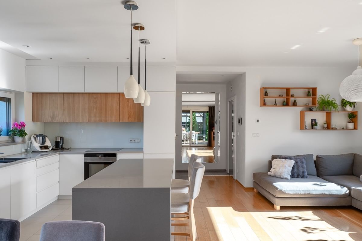 Dom 5 pokojowe na Sprzedaż