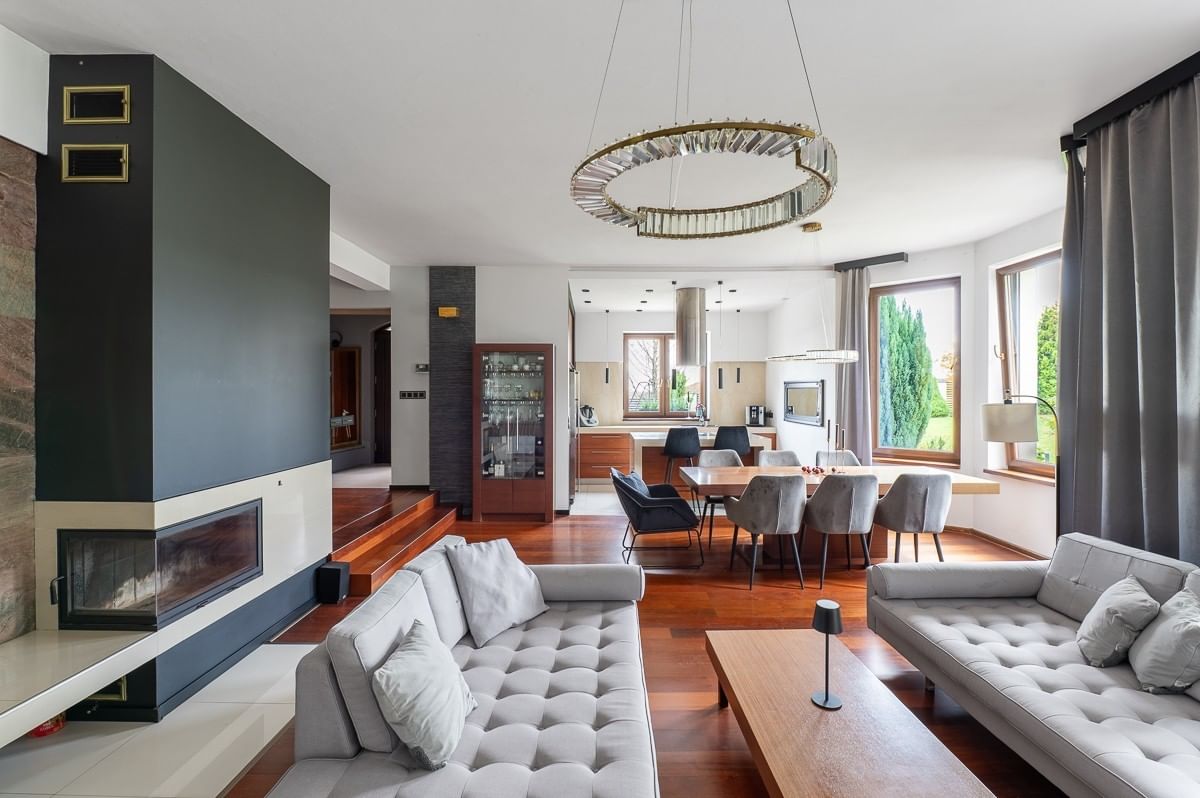 Dom 5 pokojowe na Sprzedaż