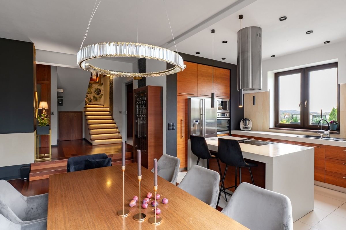 Dom 5 pokojowe na Sprzedaż