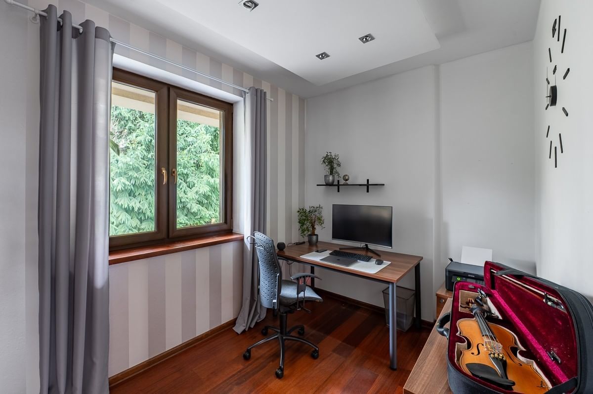 Dom 5 pokojowe na Sprzedaż