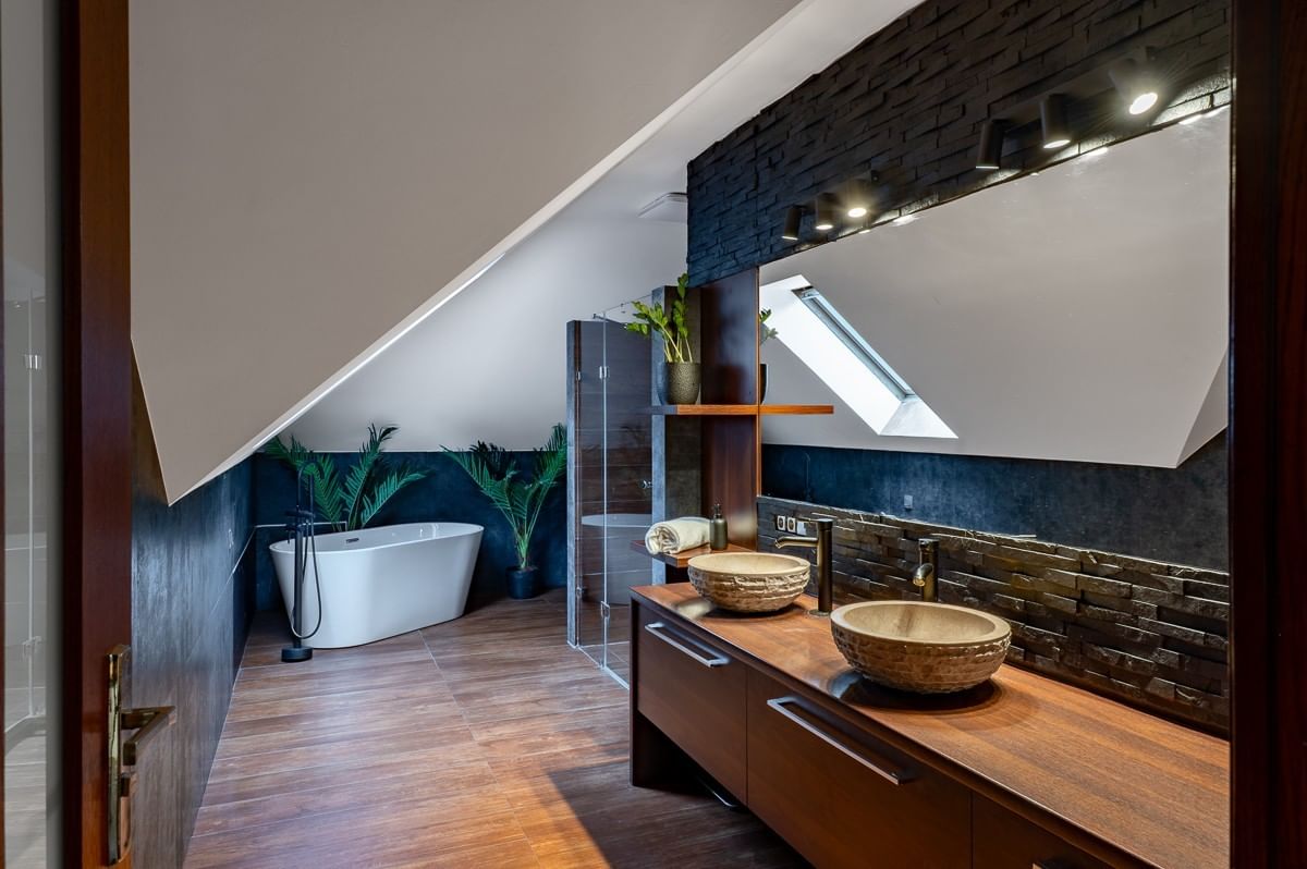 Dom 5 pokojowe na Sprzedaż