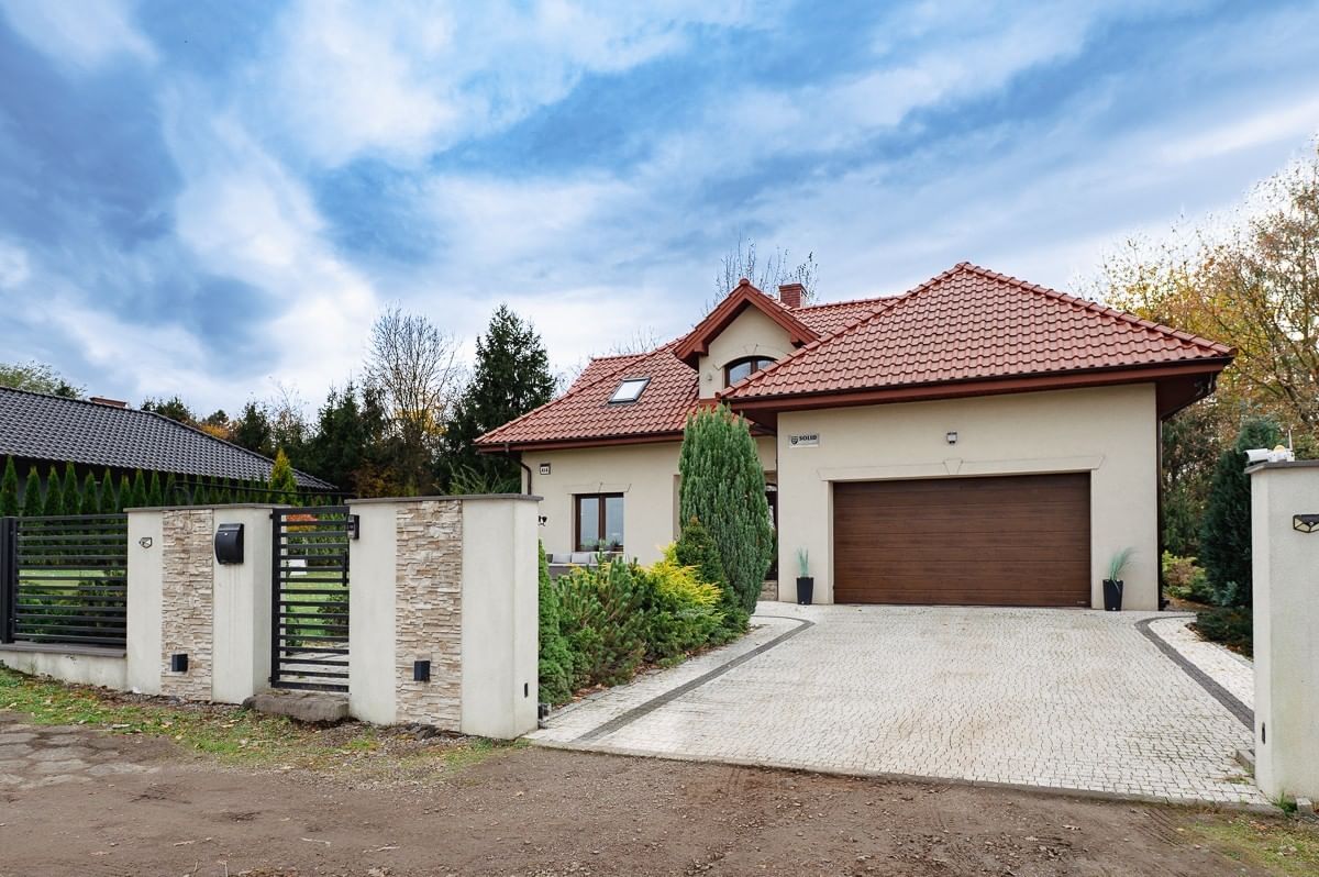 Dom 5 pokojowe na Sprzedaż