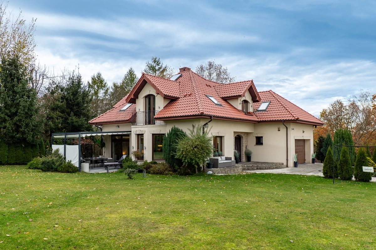 Dom 5 pokojowe na Sprzedaż