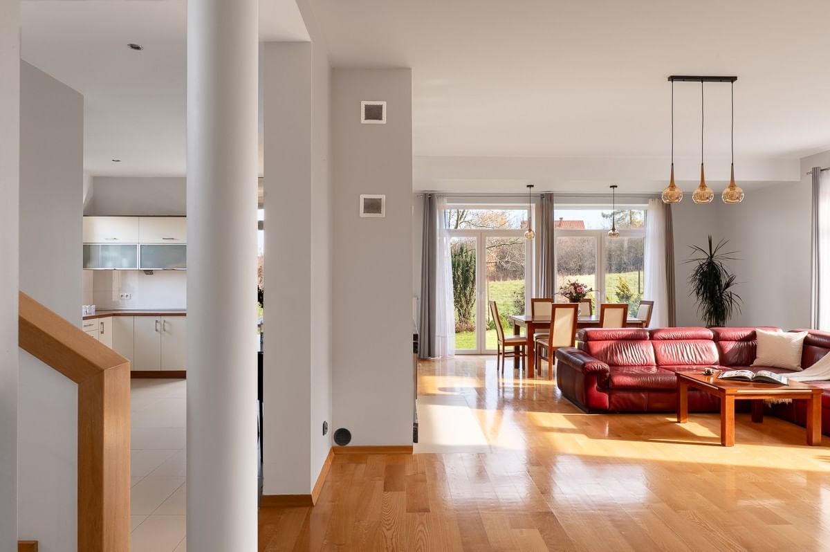 Dom 5 pokojowe na Sprzedaż