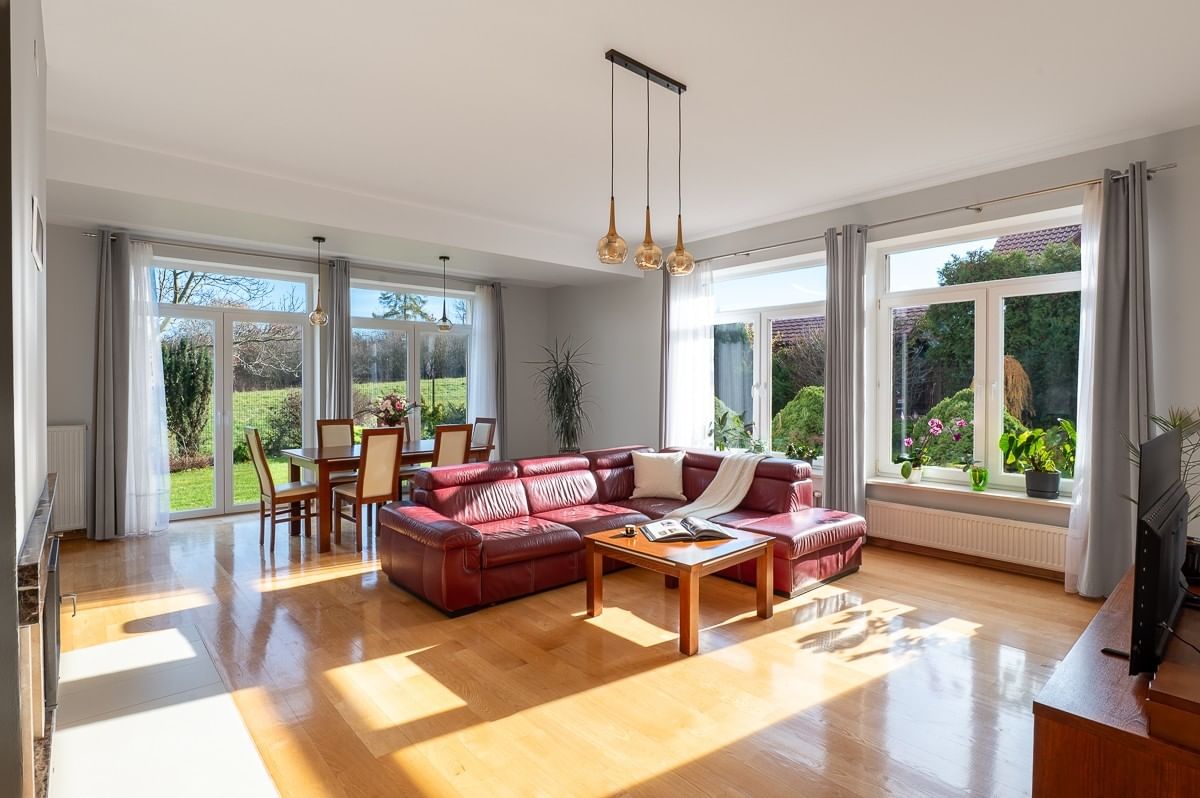 Dom 5 pokojowe na Sprzedaż