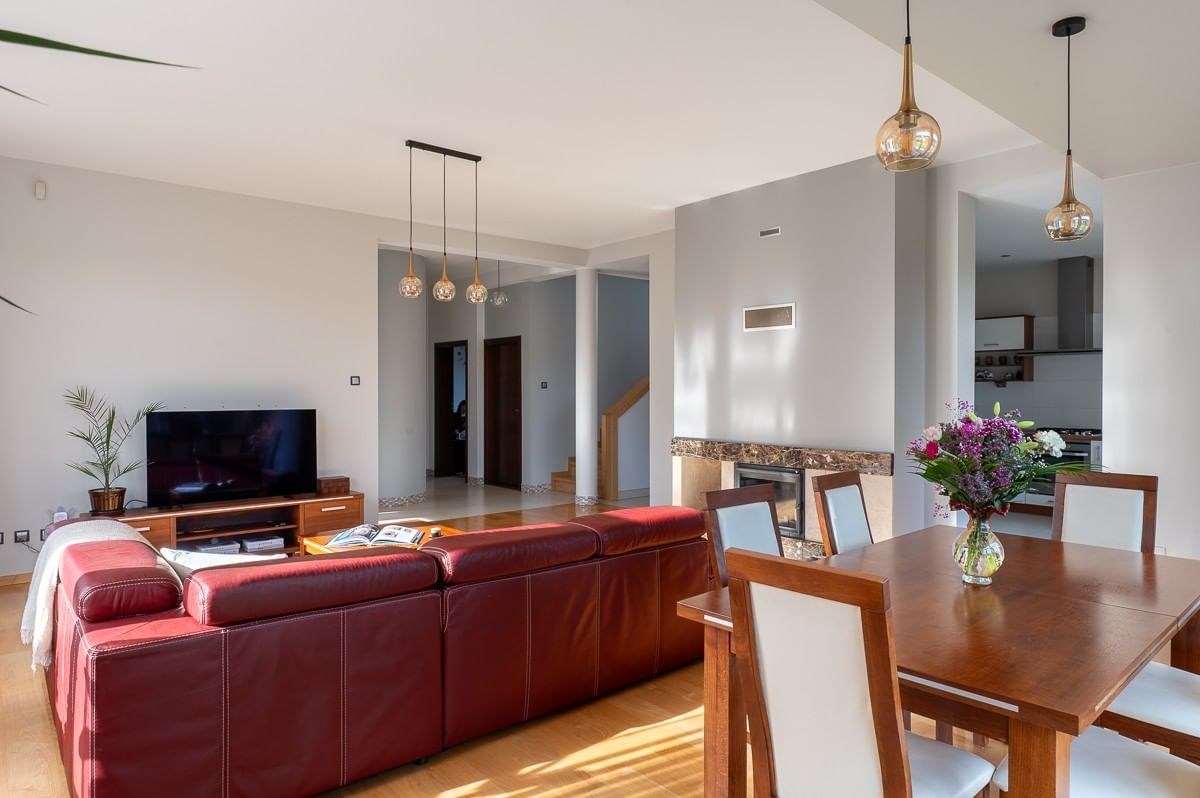 Dom 5 pokojowe na Sprzedaż