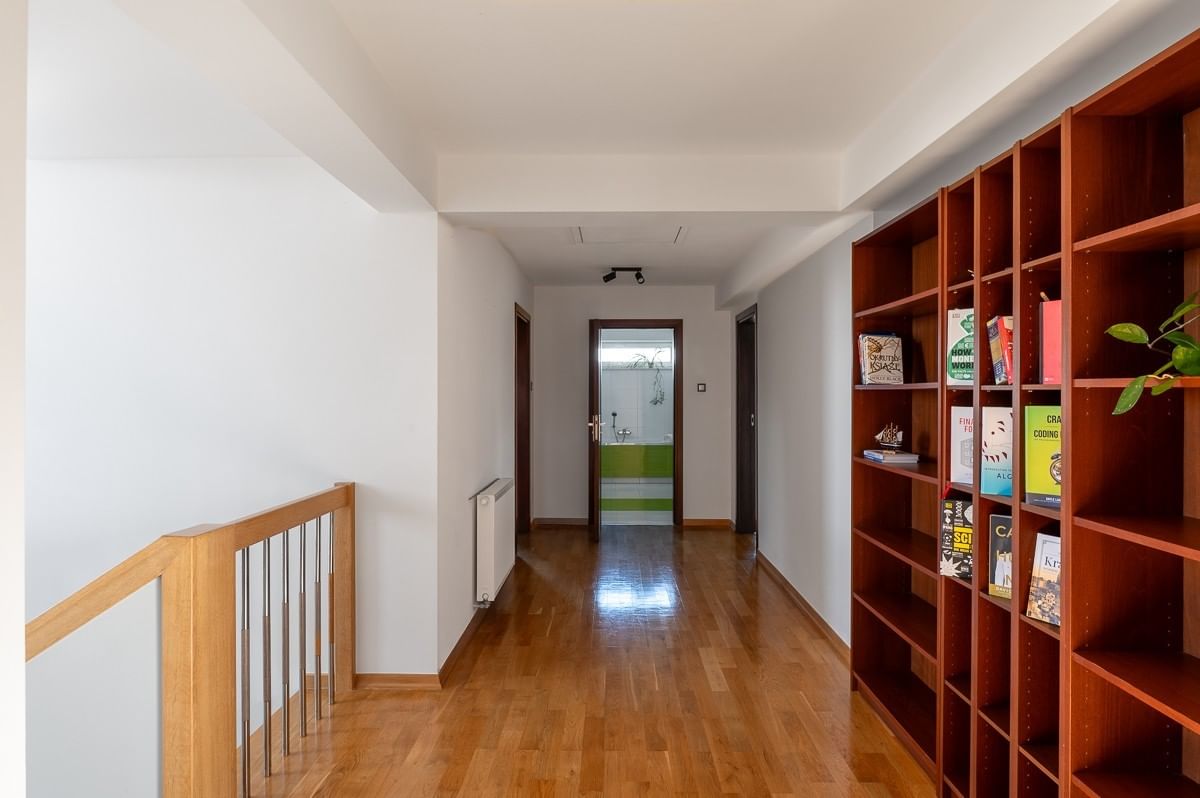 Dom 5 pokojowe na Sprzedaż