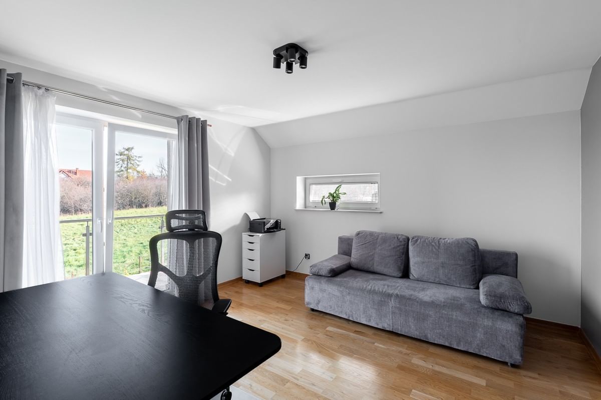 Dom 5 pokojowe na Sprzedaż