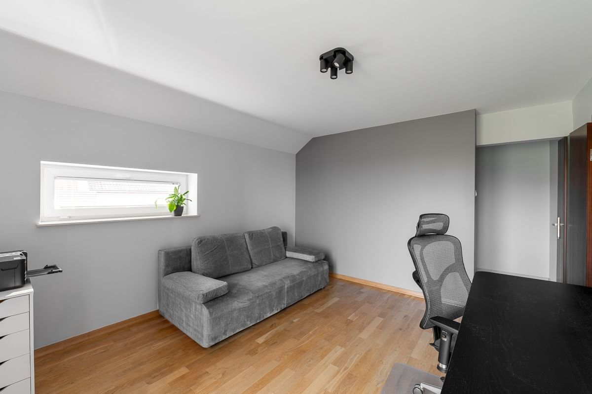 Dom 5 pokojowe na Sprzedaż