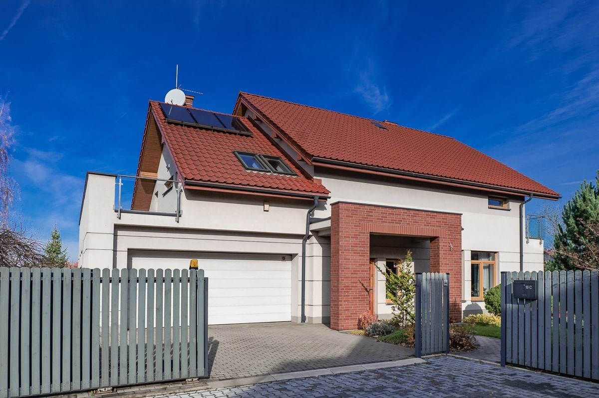 Dom 5 pokojowe na Sprzedaż