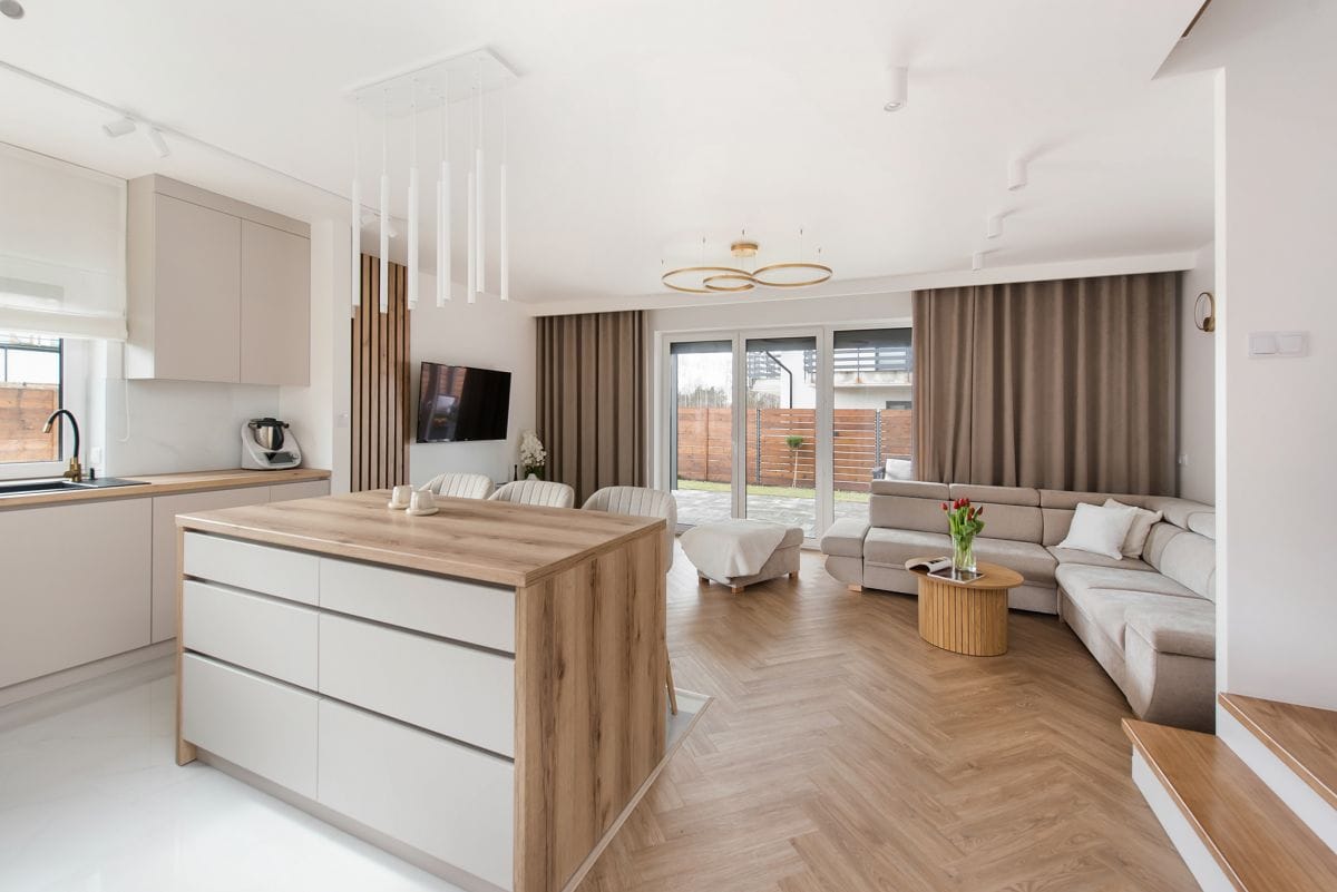 Dom 5 pokojowe na Sprzedaż