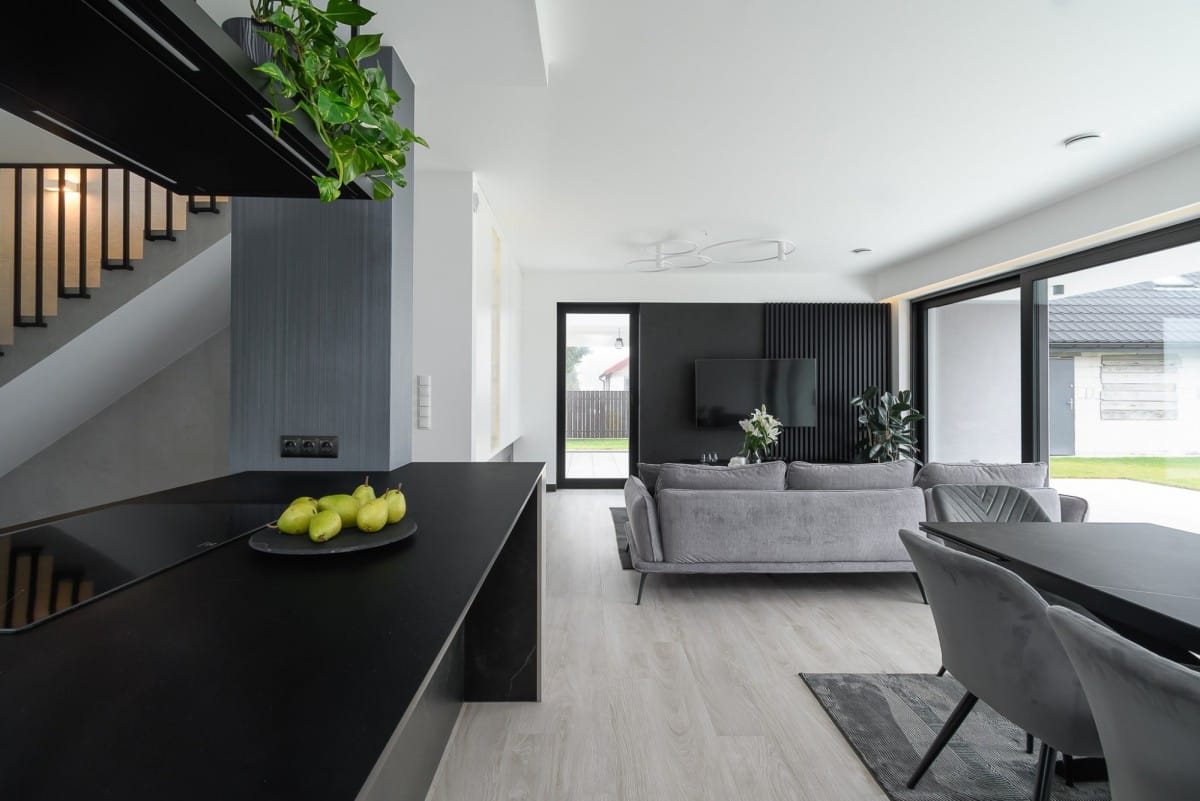 Dom 5 pokojowe na Sprzedaż