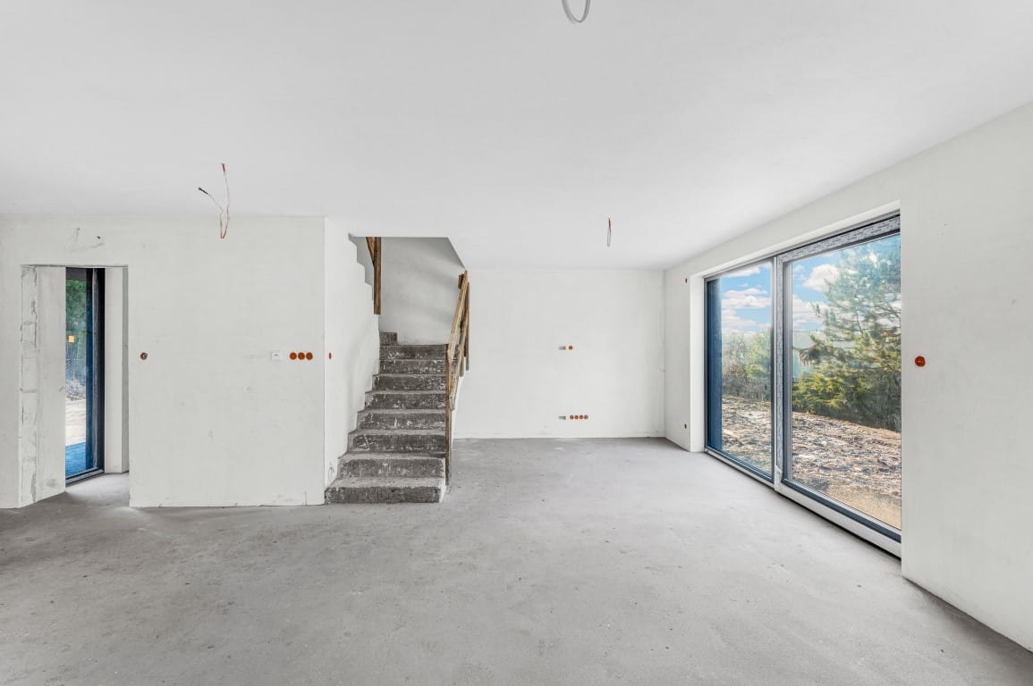 Dom 4 pokojowe na Sprzedaż