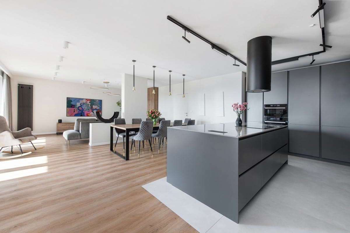 Mieszkanie 4 pokojowe na Sprzedaż